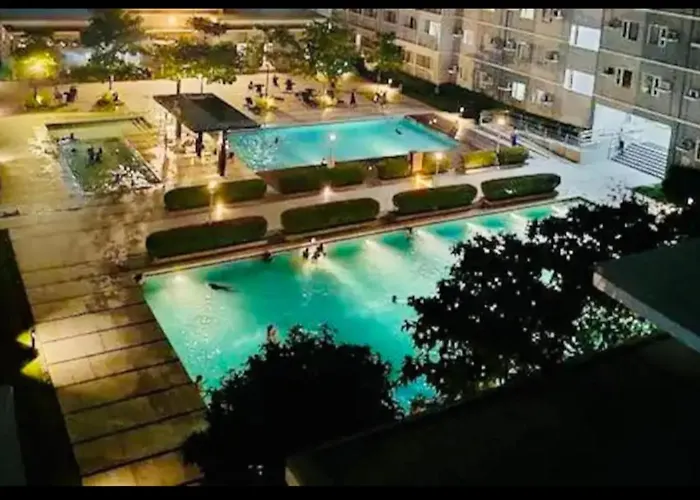 Comfy 1 Bedroom With Netflix & Free Wifi - Trees Residences * Manila