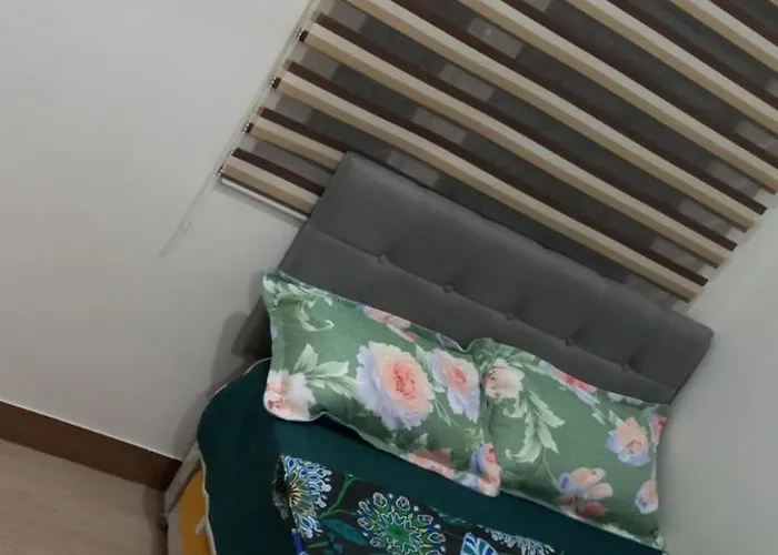 Comfy 1 Bedroom With Netflix & Free Wifi - Trees Residences