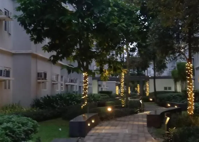 Comfy 1 Bedroom With Netflix & Free Wifi - Trees Residences