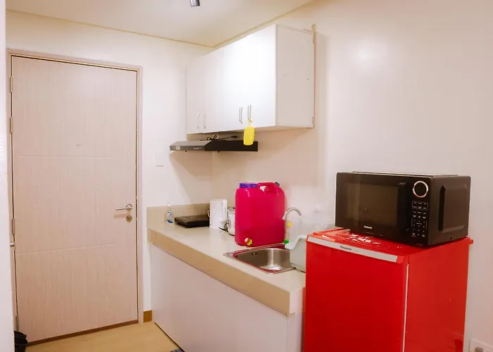 Comfy 1 Bedroom With Netflix & Free Wifi - Trees Residences * Manila